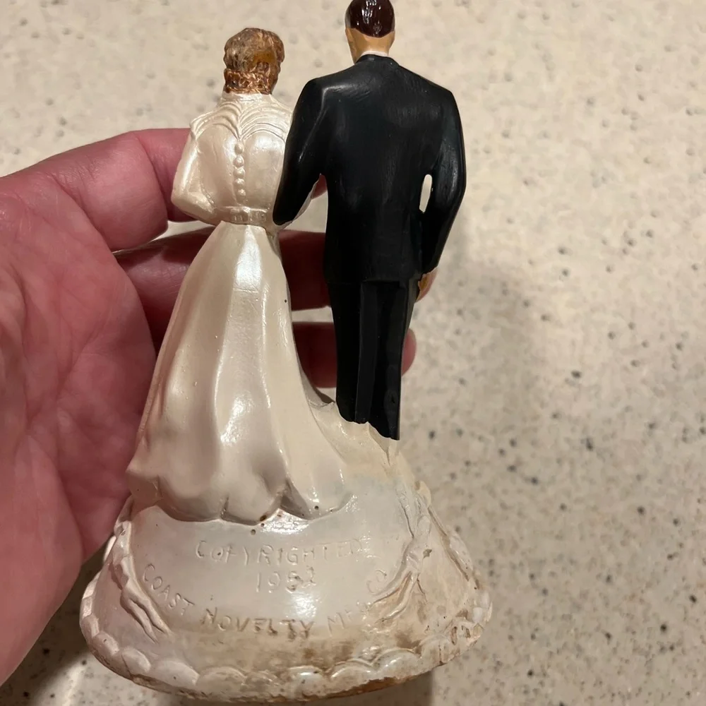 Elegant Wedding Cake Topper - Black and White Vintage 50’s